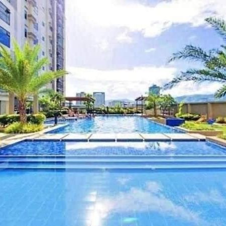 Апартаменты Horizon 101 A2 Shortwalk Robinson Mall Mango Square Bar Себу Экстерьер фото